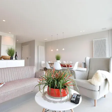 Modern In With Balcony Bredene